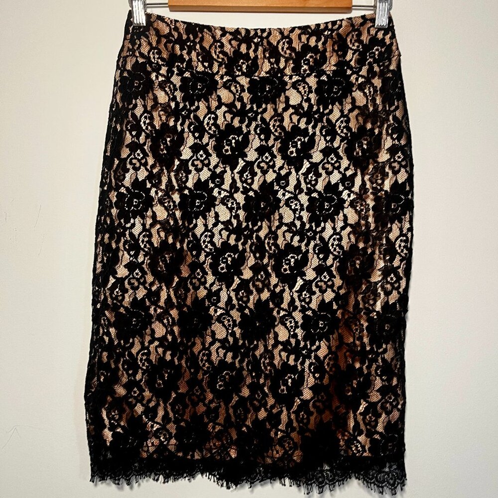 Banana Republic Black Lace Pencil Skirt - Size 2 - Elegant & Classic